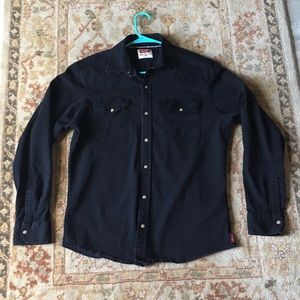 Black Wrangler Men’s denim button down shirt. Size Medium